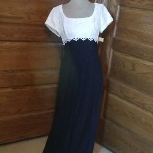 Jessica Mcclintock style embroidered dress